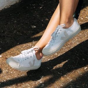 💕VEJA💕Nova plimsoll sneakers